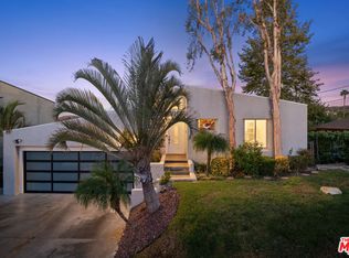 21694 Yucatan Ave, Woodland Hills, CA 91364