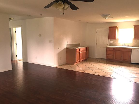 4th image of 4525 E Terrace Ave