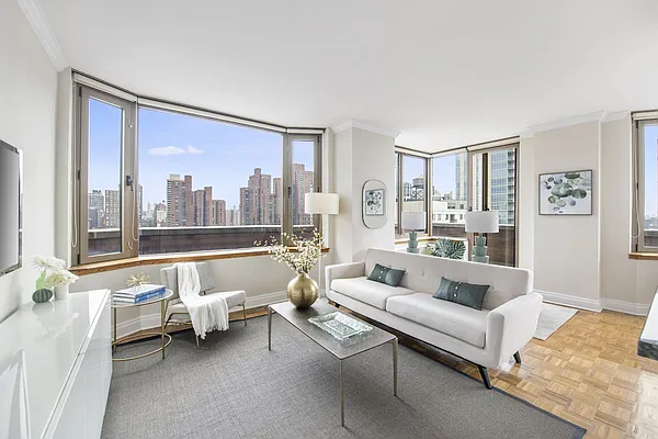 Sold by Compass | media 2