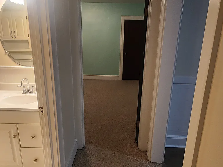 27 Lawson St — Photo 3