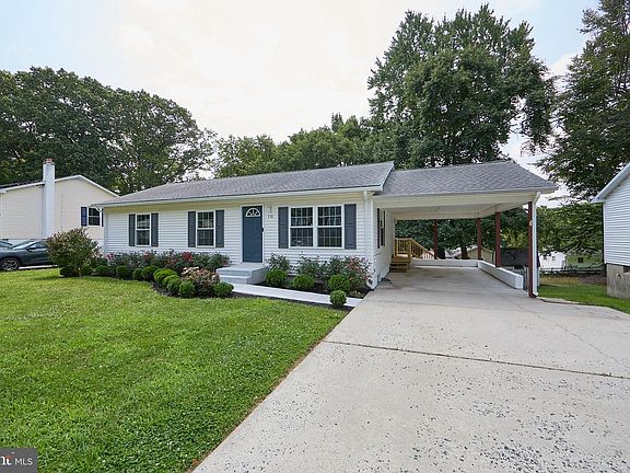 2nd image of 118 N Tartan Dr