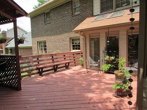 2nd image of 812 Leonard Ct