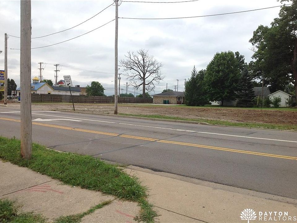 2nd image of 128 E Funderburg Rd