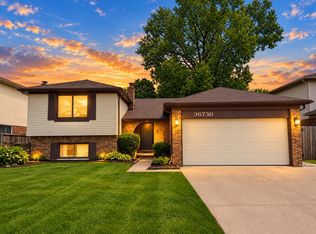 36730 Engleside Dr, Sterling Heights, MI 48310