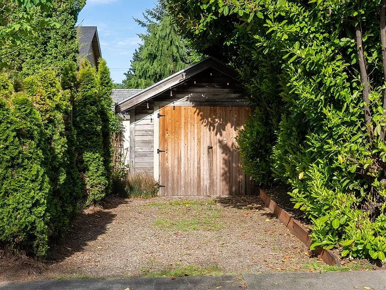 Storage shed
