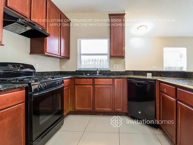 7918 Hidden Hollow Dr — Photo 8