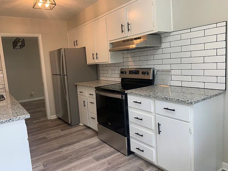 2020 W Columbine Ln — Photo 7