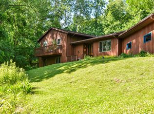 N4445 Meadow Wood Rd, Onalaska, WI 54650