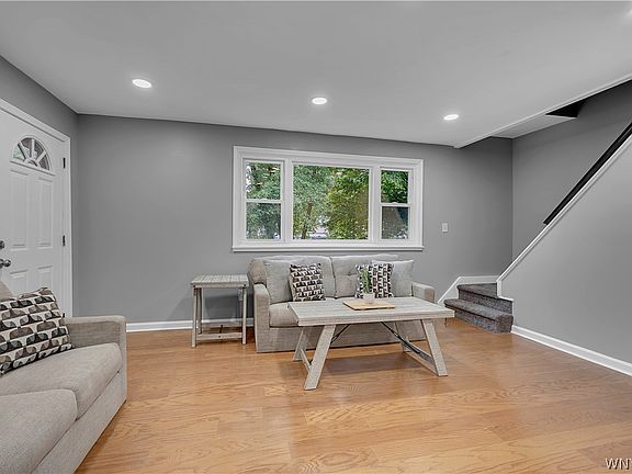 5th image of 224 Medina St