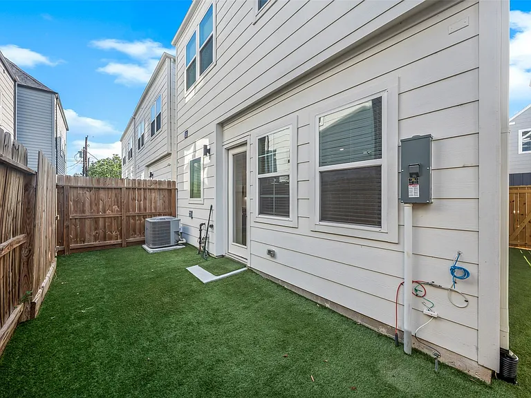 412 Neyland St #C — Photo 25
