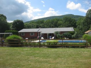 314 Blue Rocks Rd, Lenhartsville, PA 19534