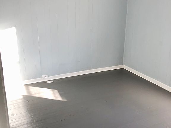 3rd image of 755 Tifft St Floor 1
