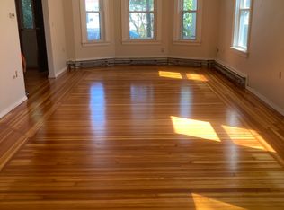 74 Oakland Ave, Cranston, RI 02910