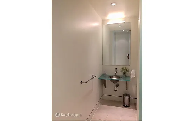 Rented by Douglas Elliman | media 20