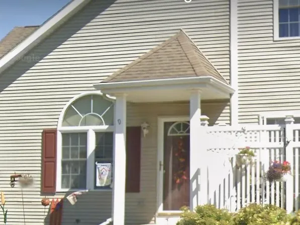 1952 Edwards STREET #D, East Troy, WI 53120