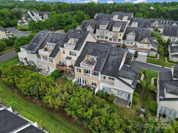 314 Wave Crest Dr, Tega Cay, SC 29708