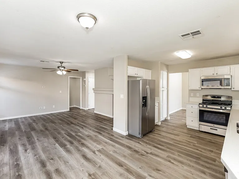 6939 Wineberry Dr — Photo 8