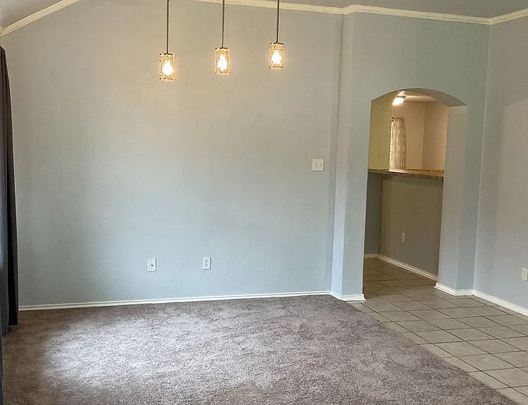 4507 Twin Oaks Cir — Photo 4