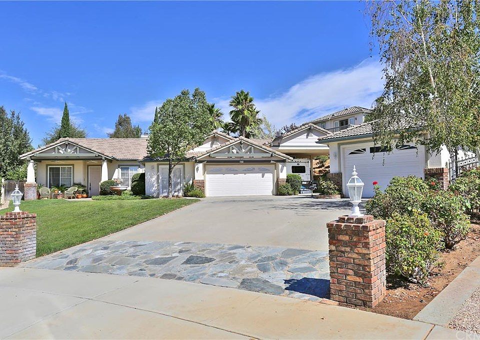 1st image of 36274 Chaparral Ct