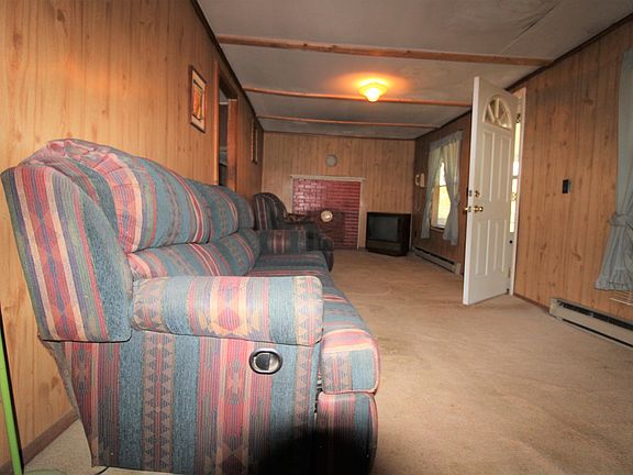 4th image of 249 Woodland St