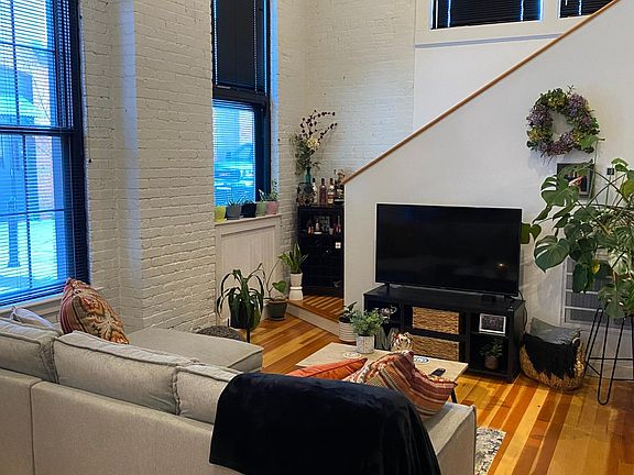 4th image of 50 Sprague St #108