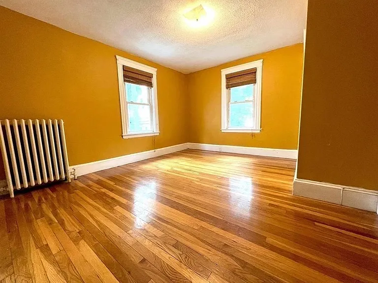 200 Maple St #2 — Photo 7