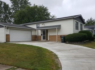 5803 Edward Dr, Oak Forest, IL 60452