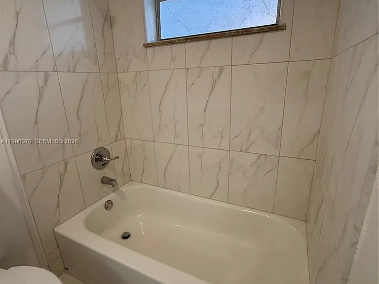 6071 SW 33rd St #4 — Photo 11