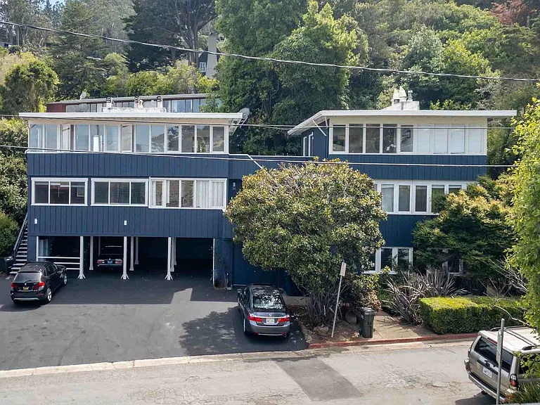 1br/1ba Charmer! Bay Views And Parking! Laundry On-Site! Balcony! Progressive — Photo 22