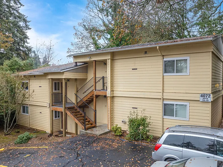 Brooktree Apartments — Photo 12
