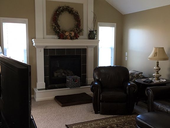 vaulted living room ceiling