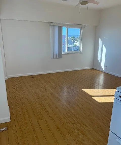 Beach House Apartments — Photo 15