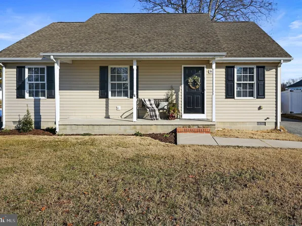 207 E Sewell St, Felton, DE 19943