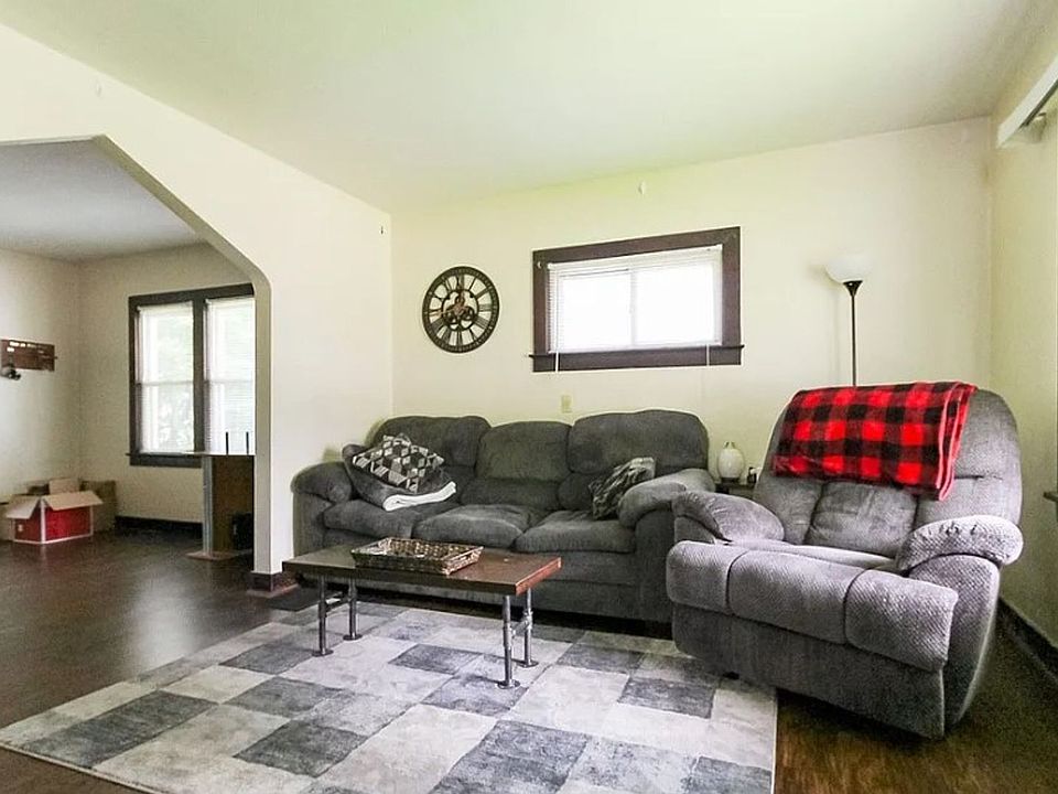1st image of 1016 W Marsh St
