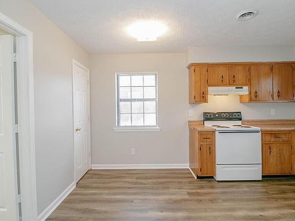 5th image of 404-18 Thompsonville Ln
