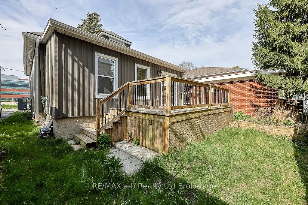 3 bed, $2,500 — Photo 2