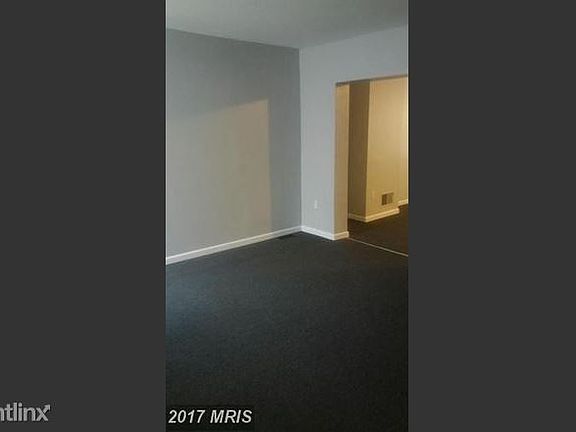 Lyndale Living room 2