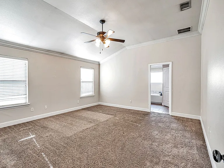 423 O'Rourke St — Photo 9