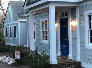 605 Glebe Rd, Irvington, VA 22480