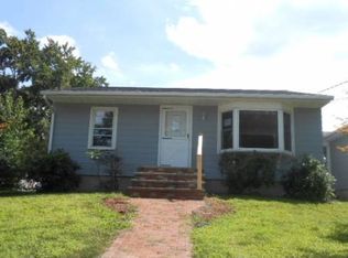 99 Dewey St, Manchester, NH 03103