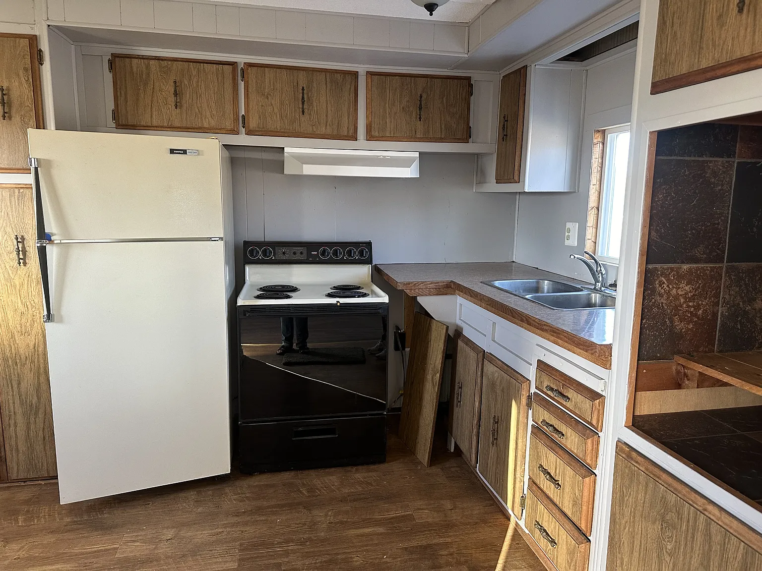 758 1/2 W G Road - - — Photo 3