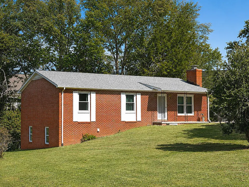 930 Claudius Ct