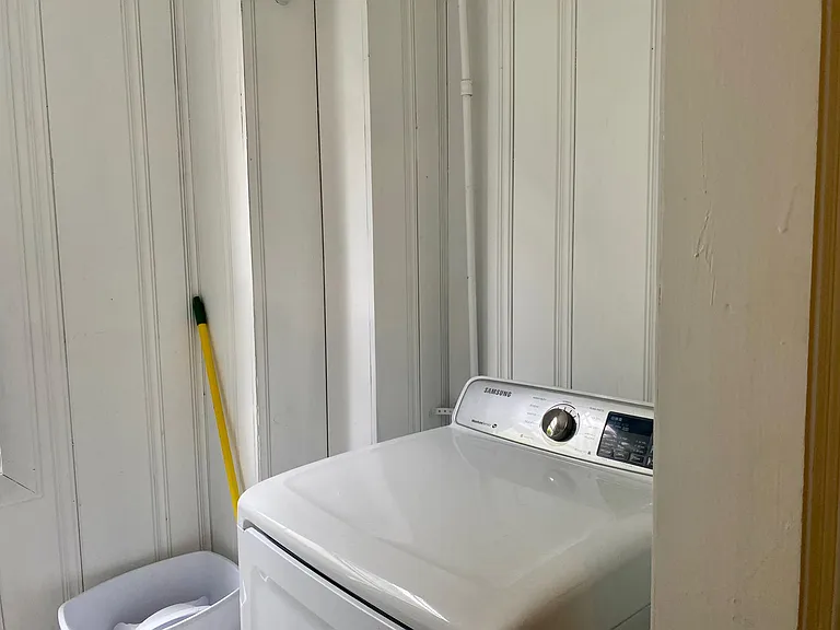 2503 Acorn Ave NE — Photo 11