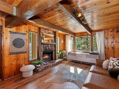 26237 Sky Ridge Dr, Twin Peaks, CA, 92391