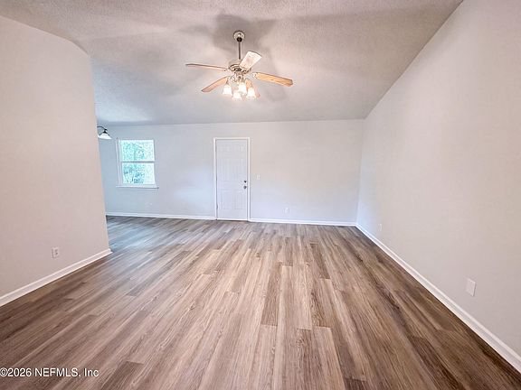 4th image of 1832 BLARNEY Circle
