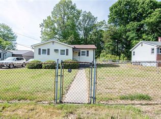 605 E Morehead St, Reidsville, NC 27320