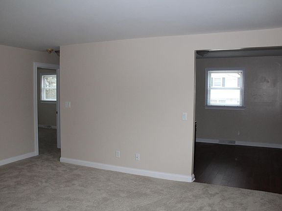 2nd image of 1414 S 14th St APT B