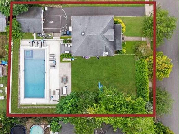 2nd image of 250 Alpern Avenue