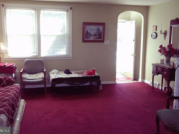 5th image of 7038 Roosevelt Blvd