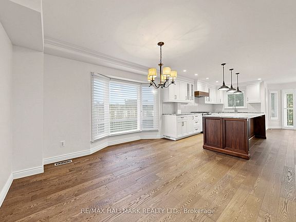 4th image of 145 Old Surrey Ln